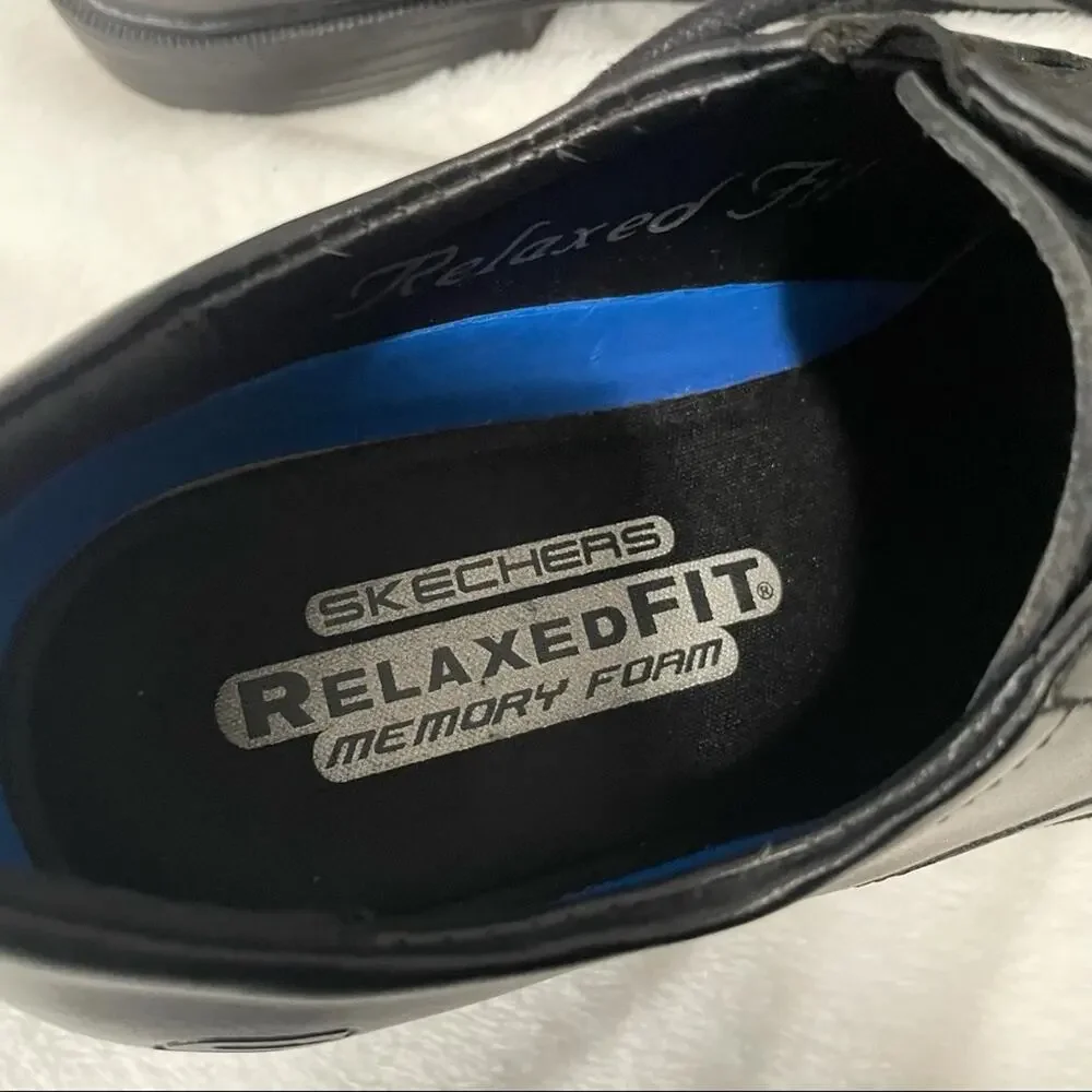 Skechers relaxed fit memory foam lace up square toe shoe size 9.5 men’s NEW